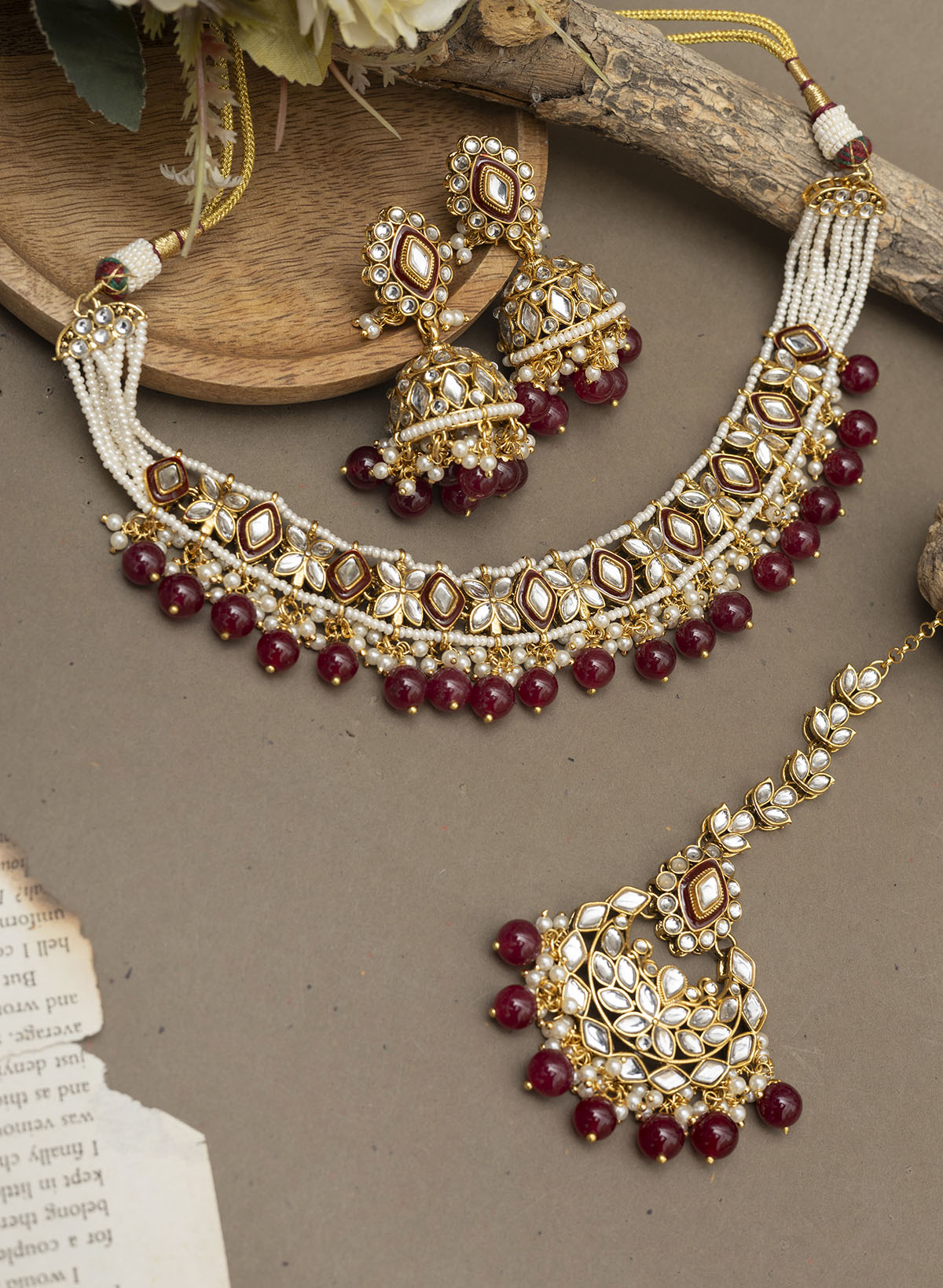Vridhi Necklace set with Maangtikka