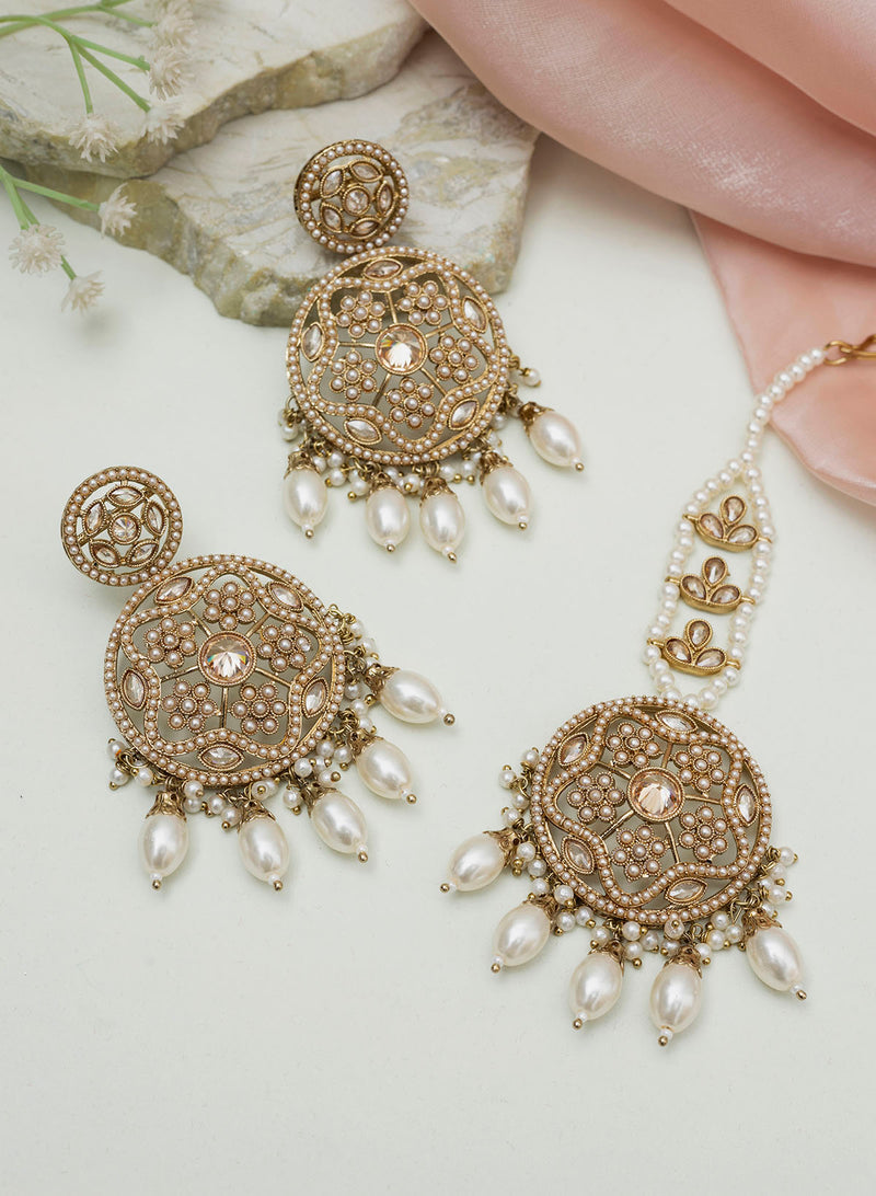 Tamia earring with mangtika