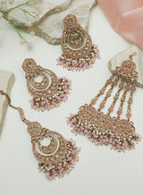 Jaagravi earring with maangtika and passa