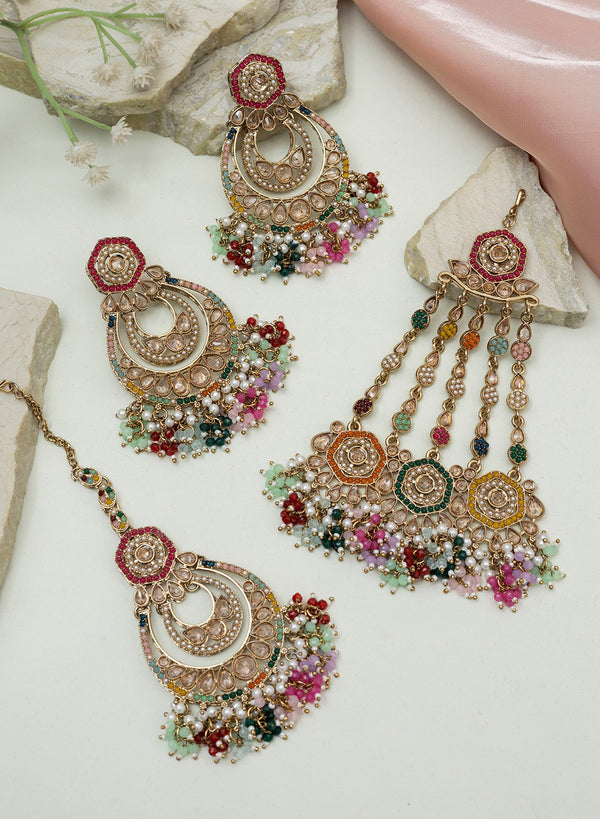 Jaagravi earring with maangtika and passa