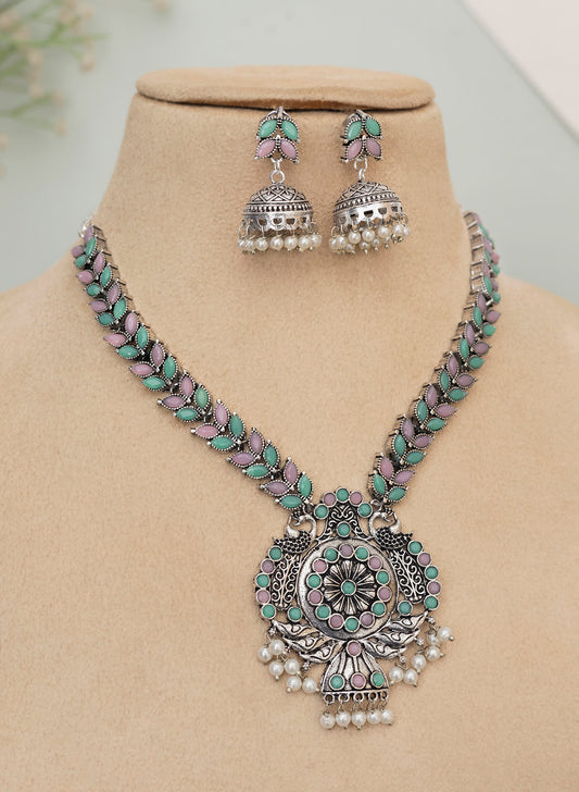 Lila stone necklace set