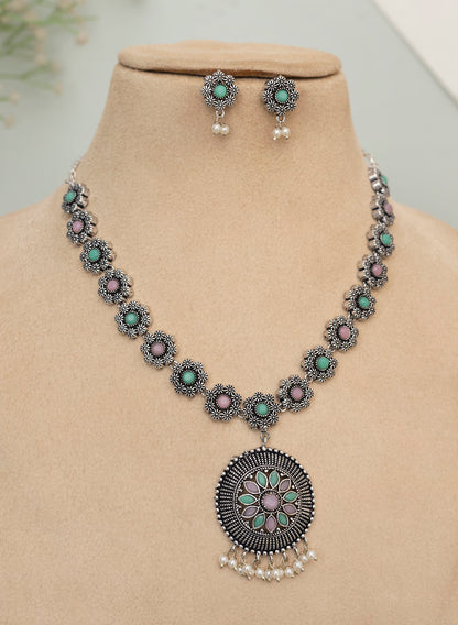 Omisha necklace set