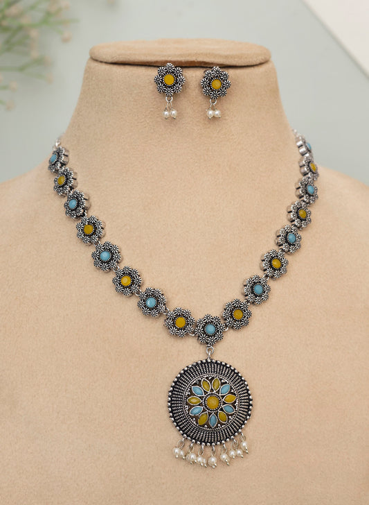 Omisha necklace set