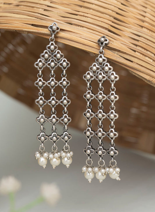 Oeshi long earring
