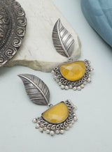 Dharaa Leaf Earrings