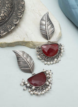 Dharaa Leaf Earrings