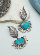 Dharaa Leaf Earrings