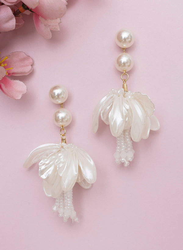 Anaira Pearl Earrings