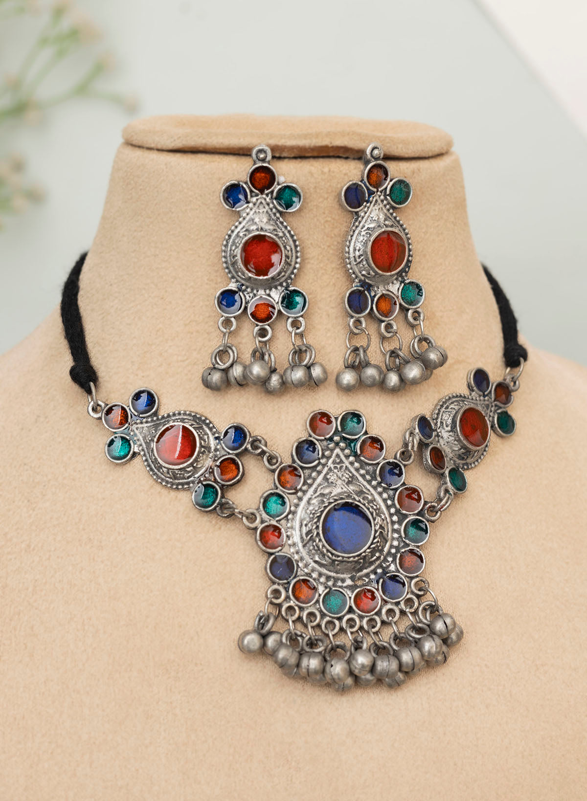 Ekani choker set