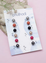 Pack of 6 Medium studs