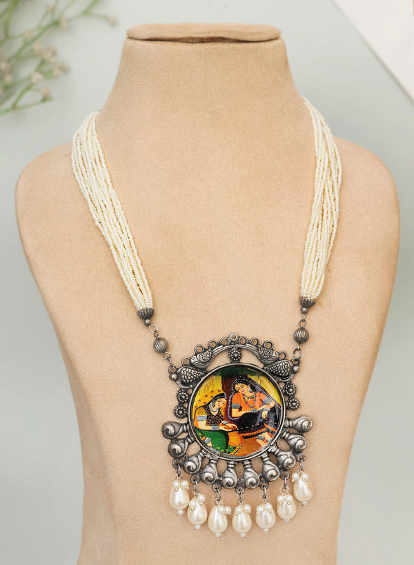 Urmi printed necklace