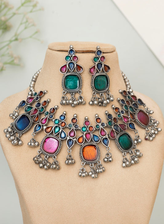 Vasatika necklace set