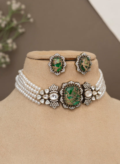 Oshma pearl choker set