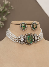Oshma pearl choker set