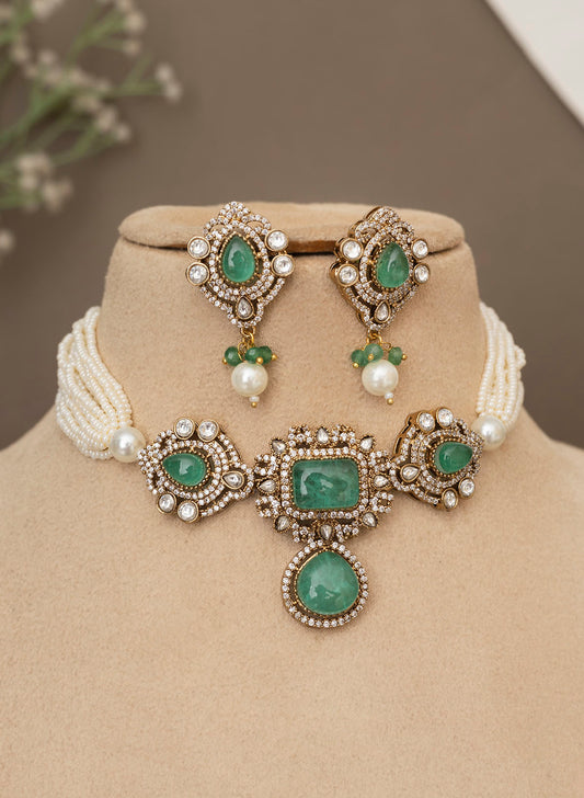Qaynat choker set