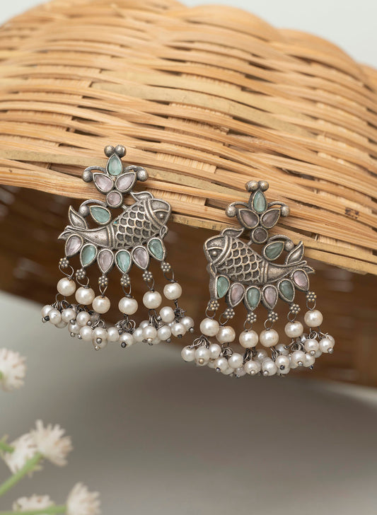 Hilsa pearl earring