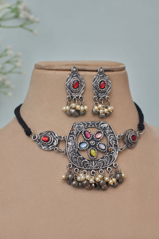 Navika stone choker