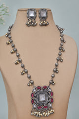 Vriti stone necklace set