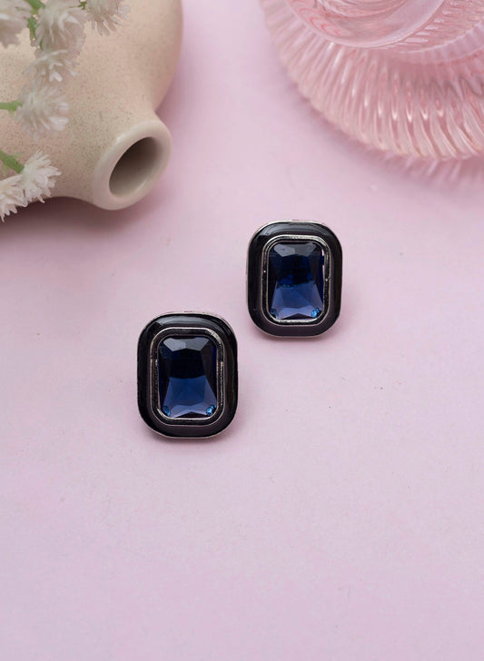 Neana Stud Earrings