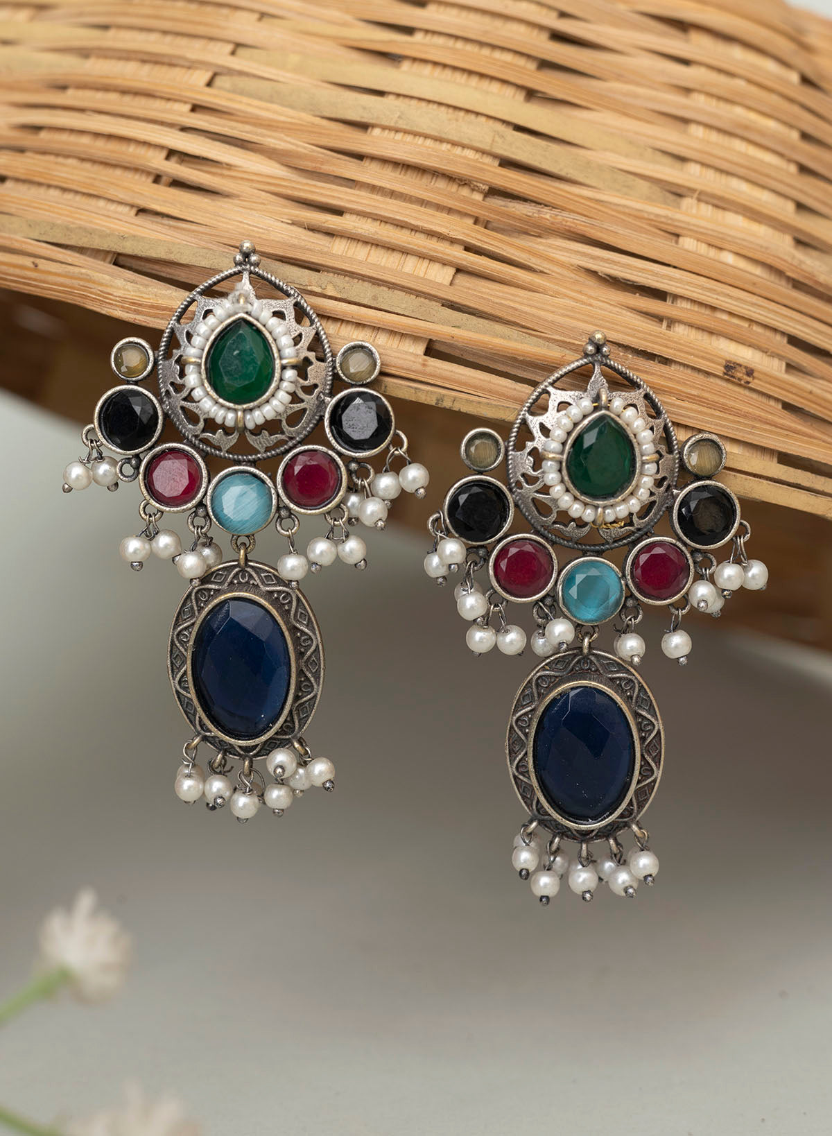 Ekanika Stone Earring
