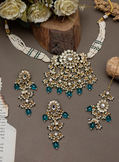 Joshika Kundan Necklace set with Maangtikka