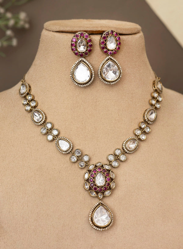 Sada Kundan set