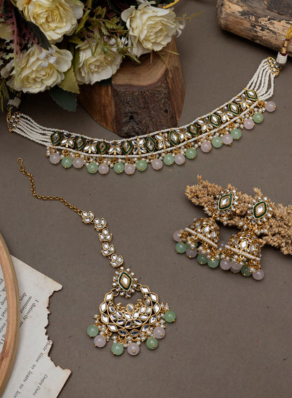 Vridhi Necklace set with Maangtikka