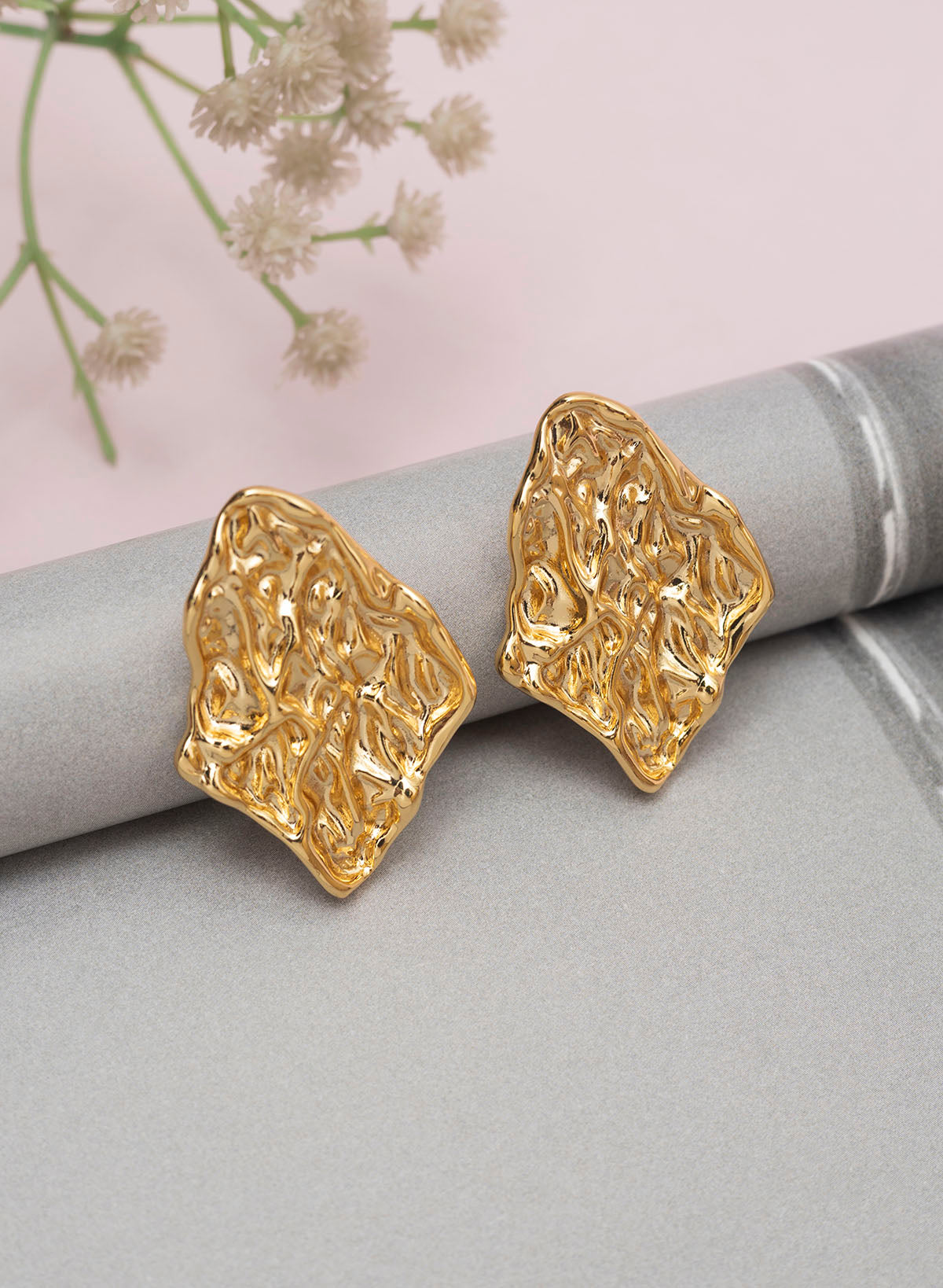 Ariel studs earring