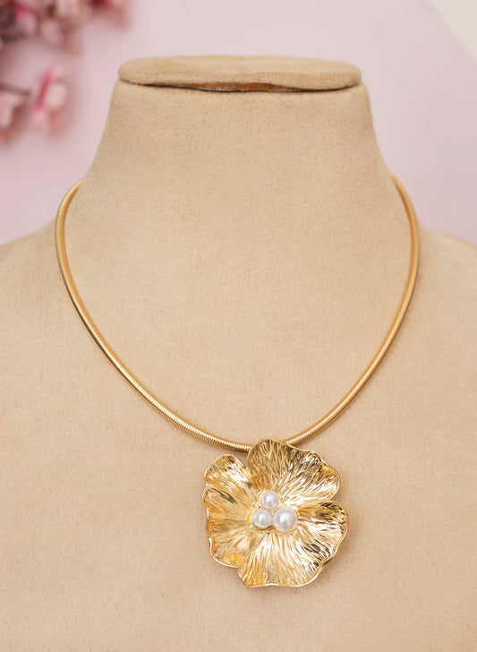 Laana collar necklace