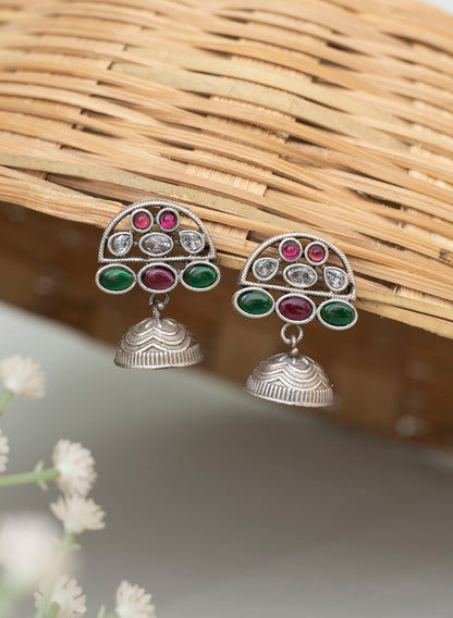 Yuvana jhumka