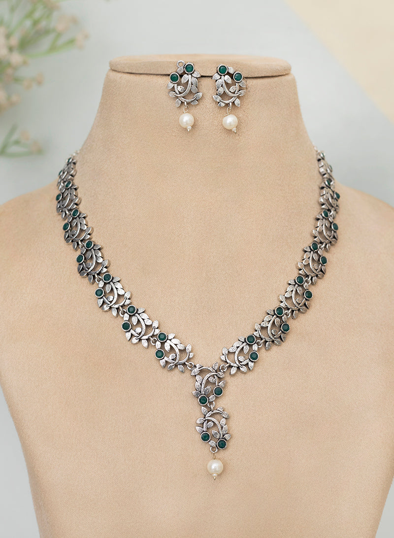 Chitraali necklace set