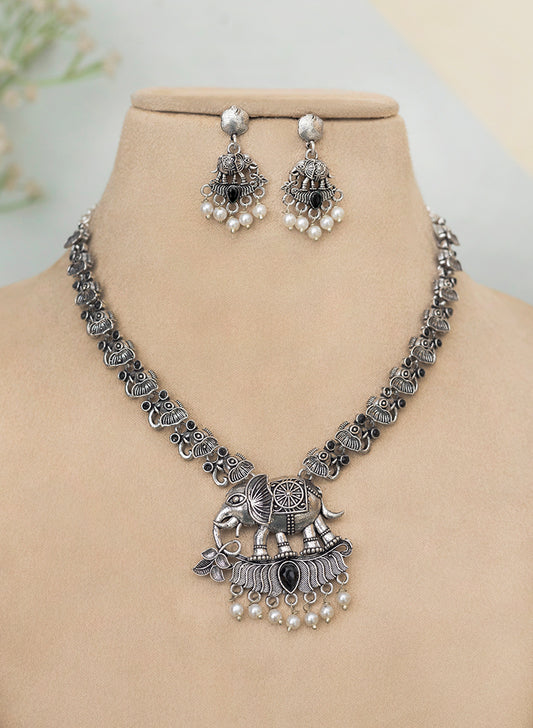 Vanika Necklace set