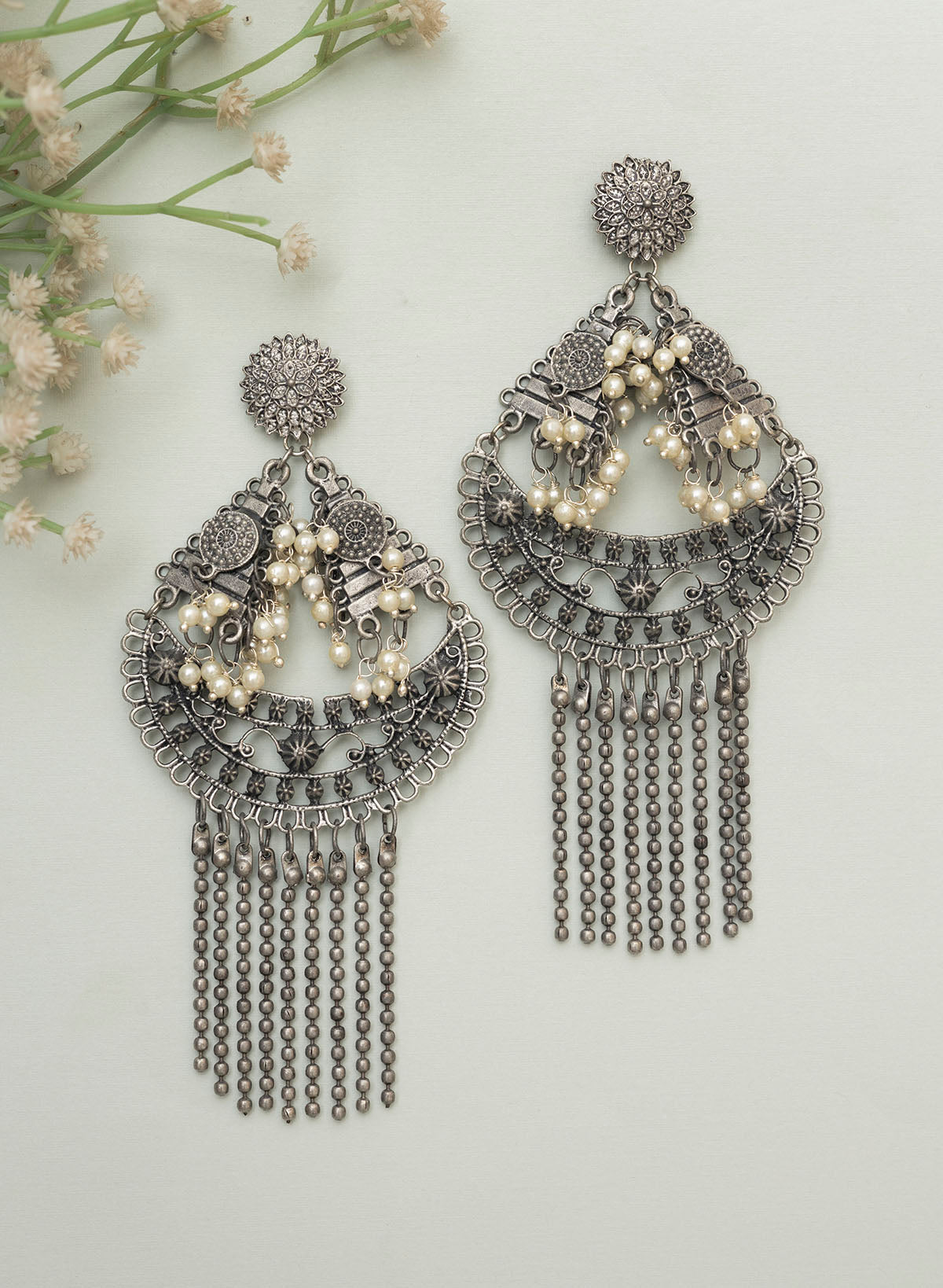 Laghuvi Earring