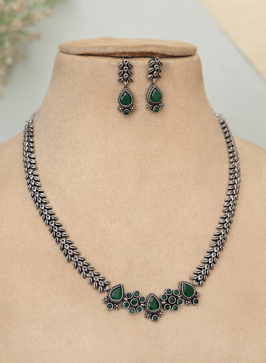 Revi Necklace Set