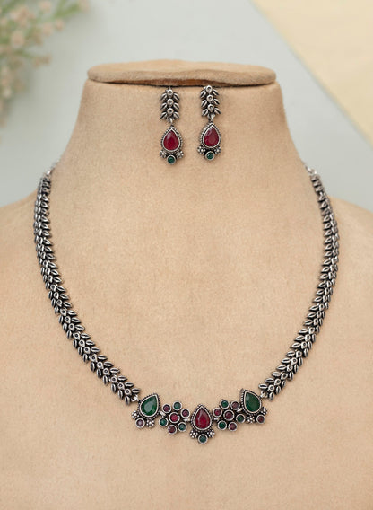 Revi Necklace Set