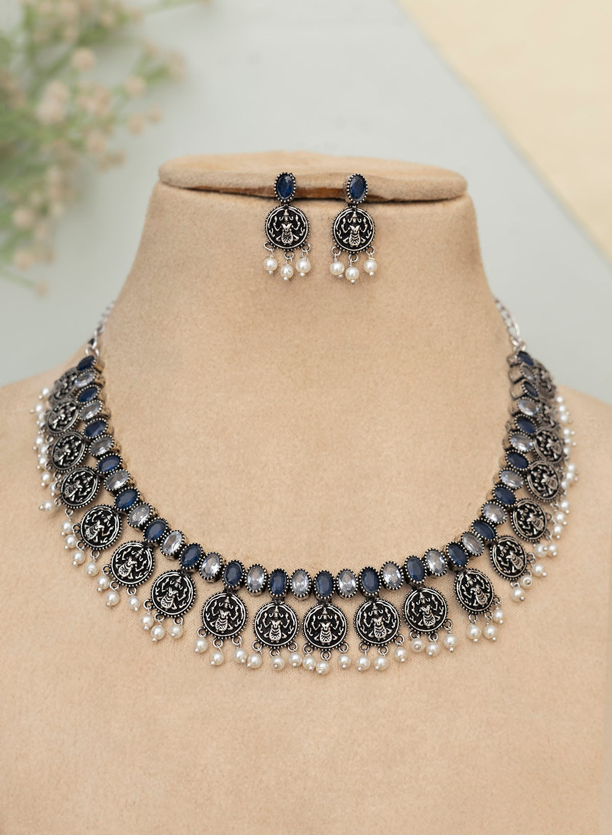 Rishikaa Necklace Set