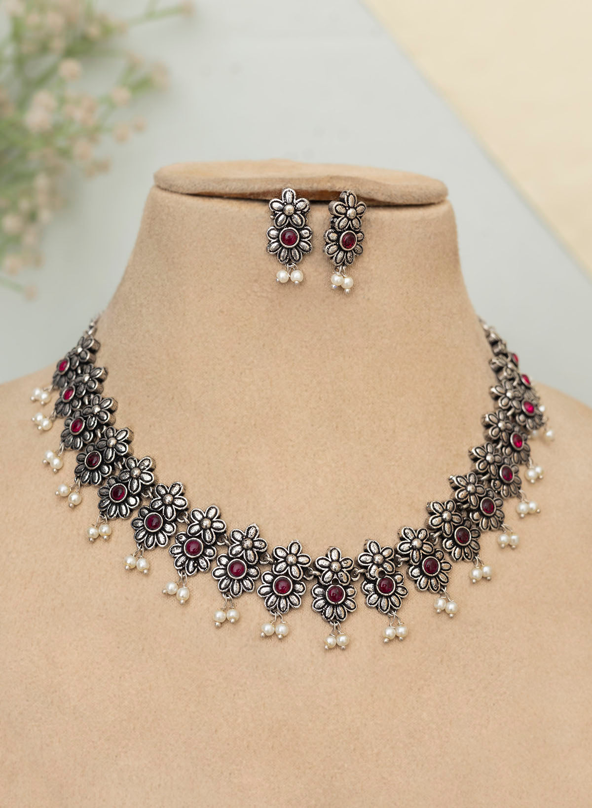 Atishee Necklace Set