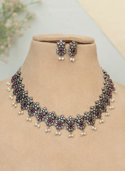 Atishee Necklace Set