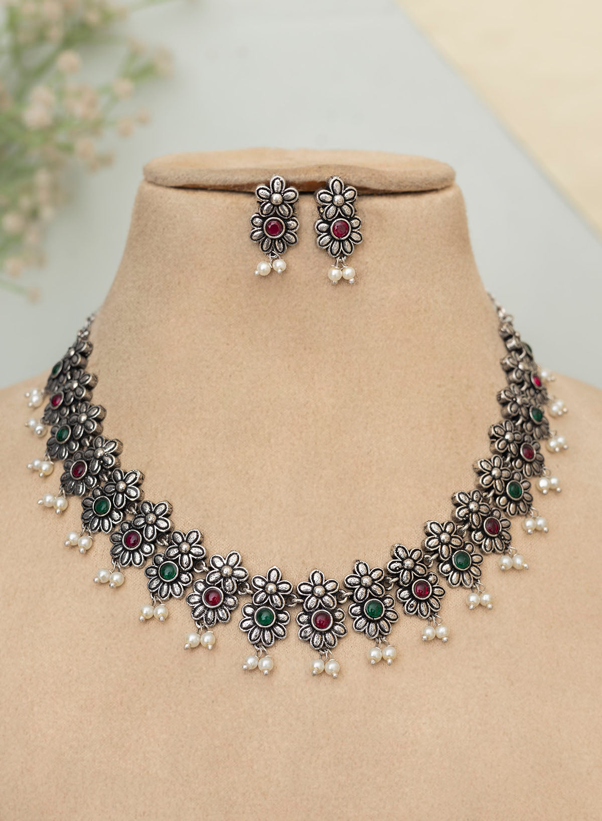 Atishee Necklace Set