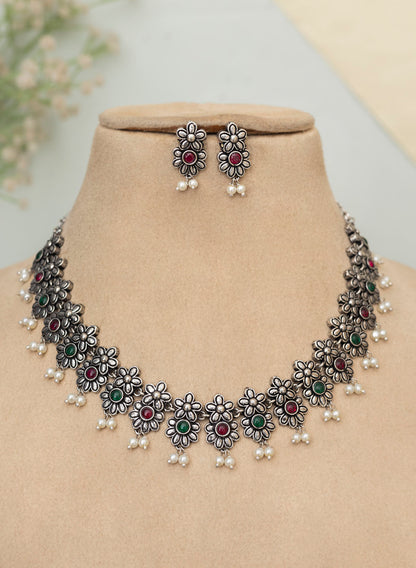 Atishee Necklace Set