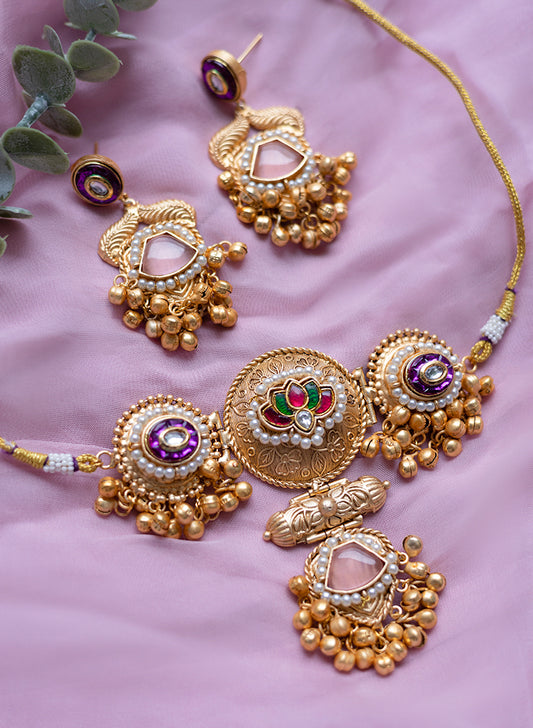 Insha necklace set