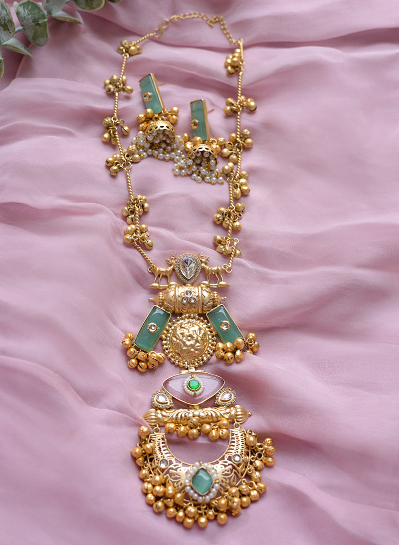Mehrosh Necklace Set