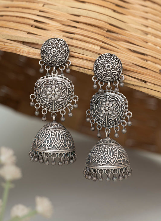 Manyaa jhumka