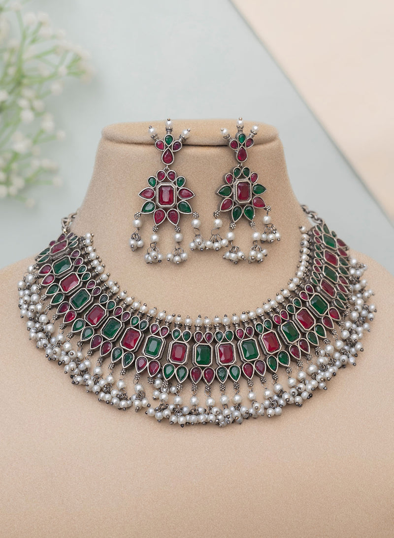 Suleksha necklace set