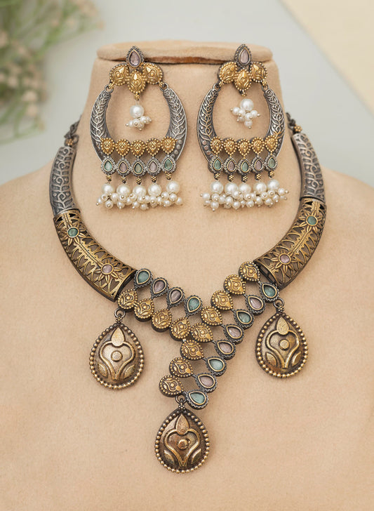 khyaati hasli set