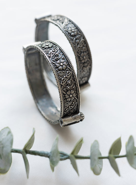 vantika Bangle