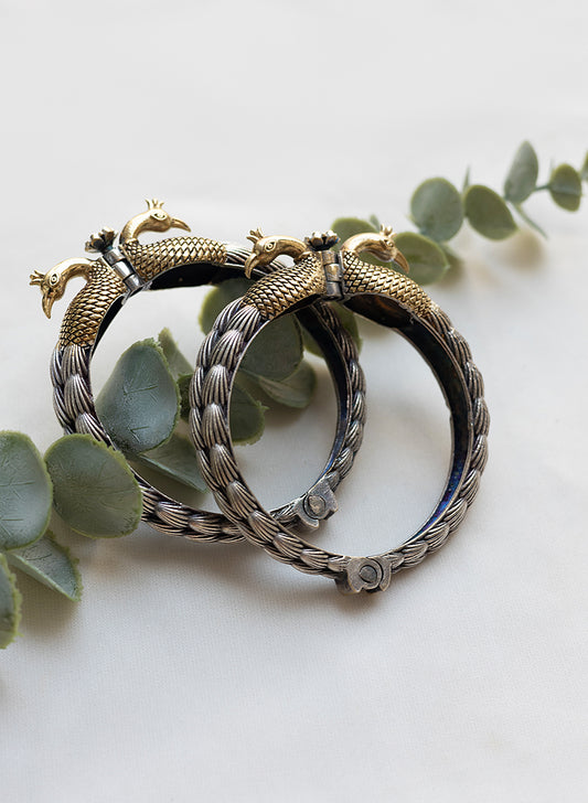 parnavi bangle