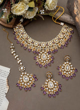 Aru Kundan Necklace Set