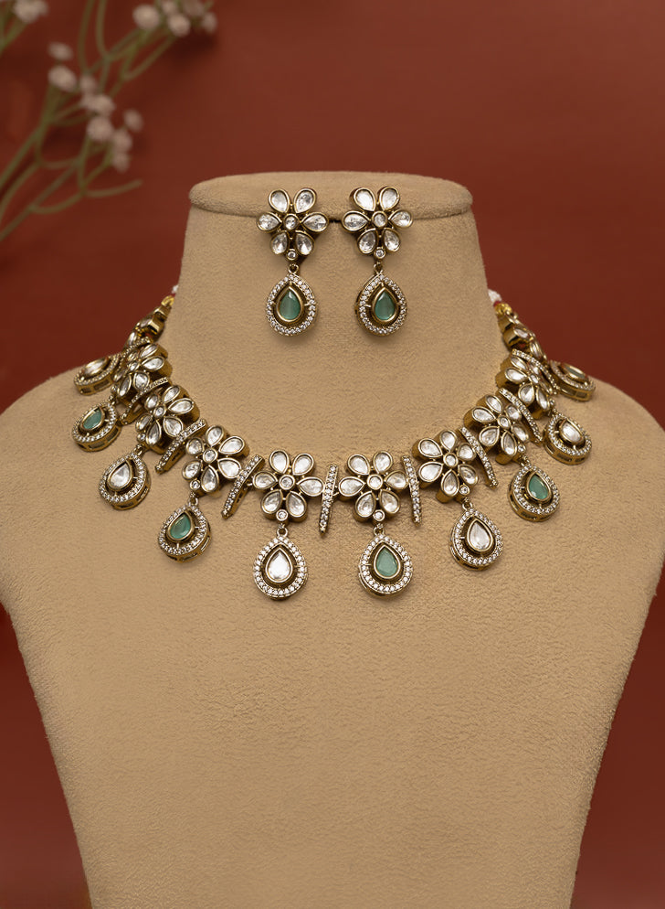 Baani necklace set