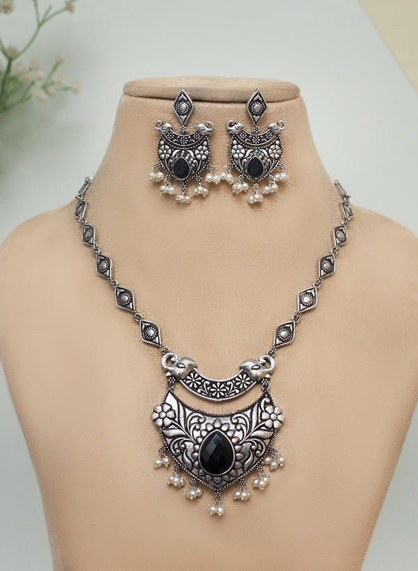 Saumya necklace set